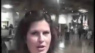 Kristen In The City - The Gateway Arch (2008)