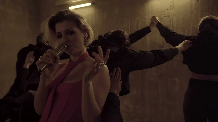 Cornelia Jakobs - Hold Me Closer - Official video ...