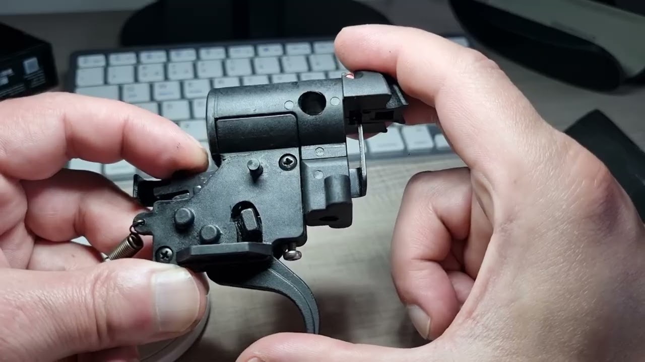 Polerowanie części spustu i efekt tego zabiegu ...