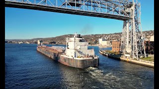 Big Ships Duluth H Lee White
