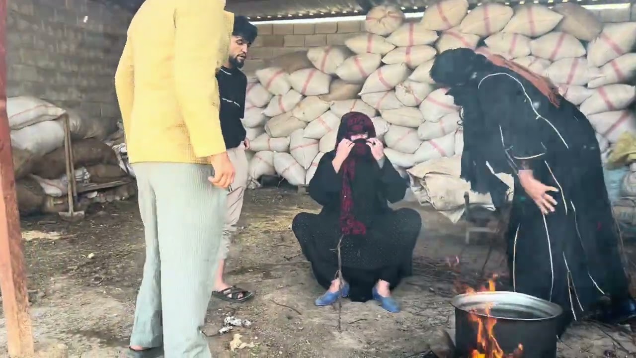 لما امك تنادي جارتها تساعدها😅😍