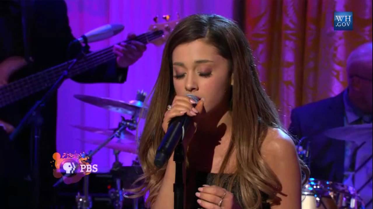 Ariana Grande Performing Tattooed Heart At The White House On 362014