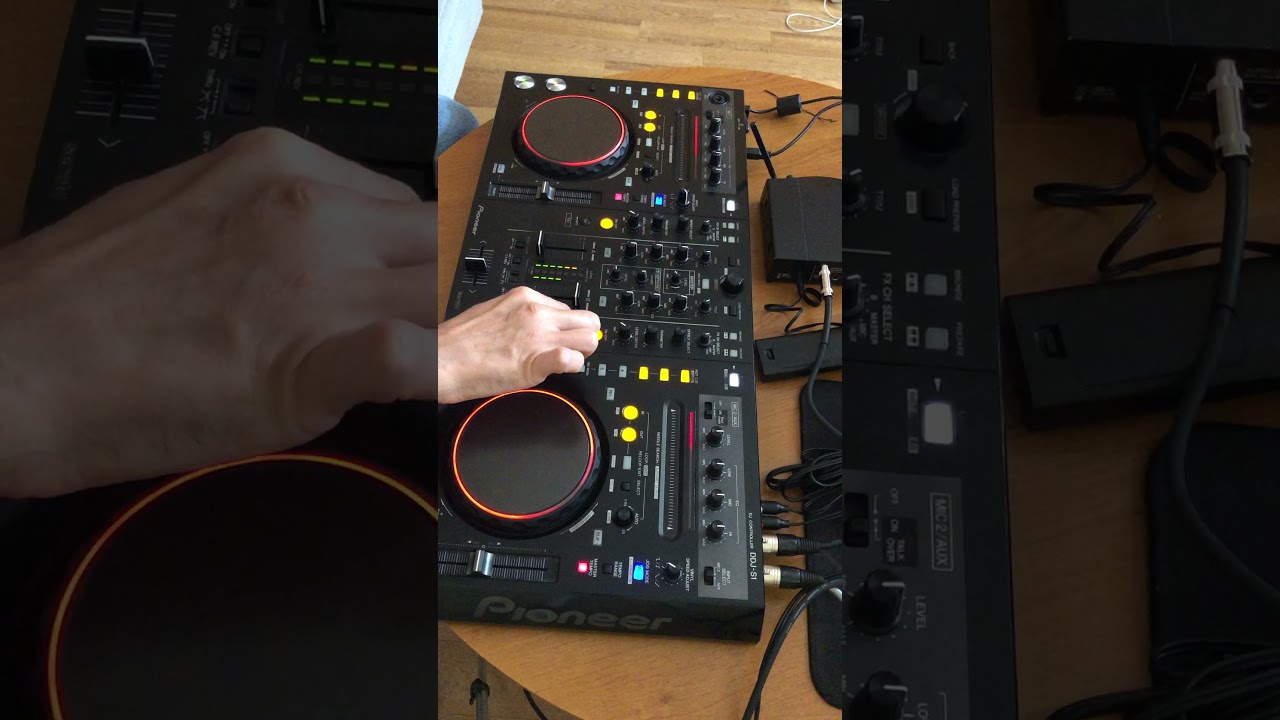 Обзор Контроллера PIONEER DDJ S1