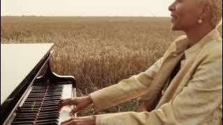 Jocelyn B. Smith – What Are We Doing Here (Remix) [Official Video]