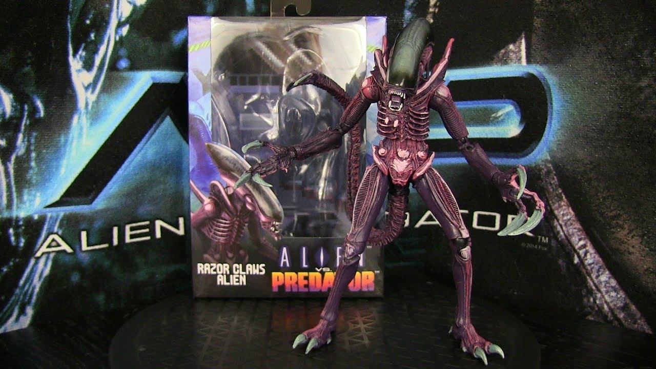 NECA Razor Claws Alien Review - YouTube