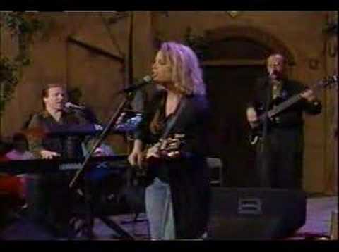 Mary Chapin Carpenter - Passionate Kisses live