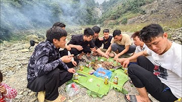 BỮA CƠM TỔNG KẾT CỦA ANH EM THỢ XÂY NHÀ HAI ANH EM MỒ CÔI TÙNG SUA