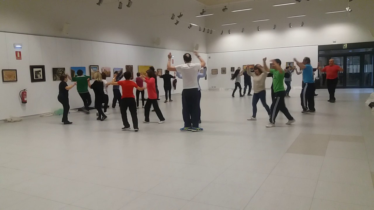 Grupo Danzas Tambarria. Ensayo Jota de Corella. Abril 2017.