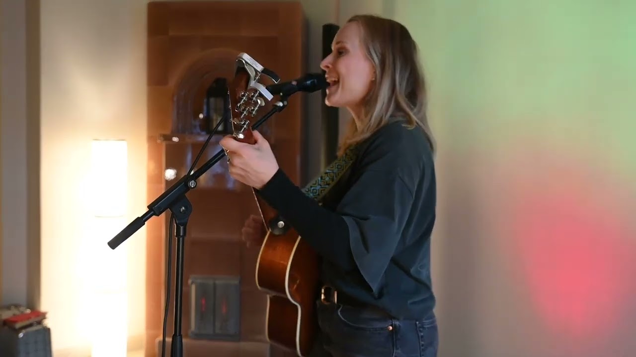 Hema Harju - Roihuamaan