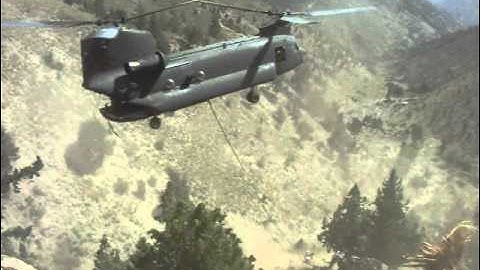 Amazing Chinook Recovering a downed AH-64D in Afghanistan