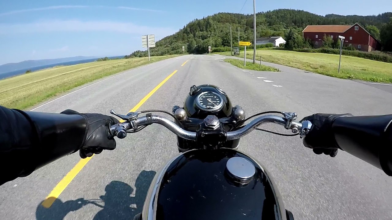 Best of British - 1955 AJS model 20 500cc twin - Startup and ride around Trondheim, Norway