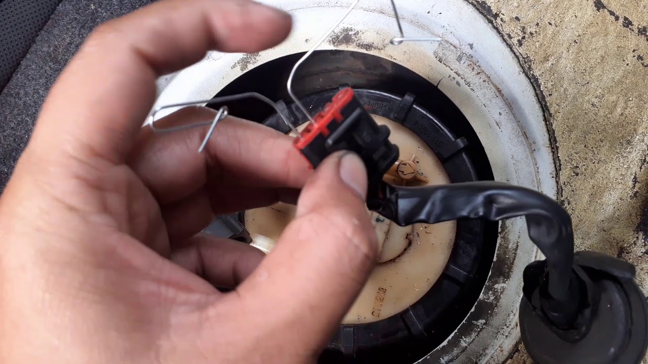 Cambio de bomba o pila de gasolina de Chery arauca