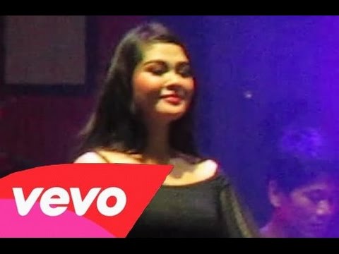 jambu-alas---lia-capucino-vs-didi-kempot---dangdut-koplo-hot-saweran-terbaru-[hd]