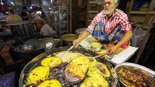 Indian Street Food Tour in Mumbai, India | Street Food in India BEST Curry