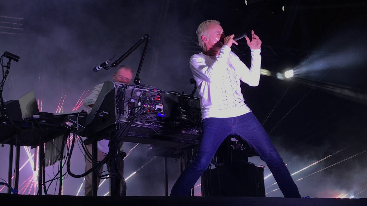 Underworld - Born Slippy (Live @ NEOPOP Festival 2019) - YouTube