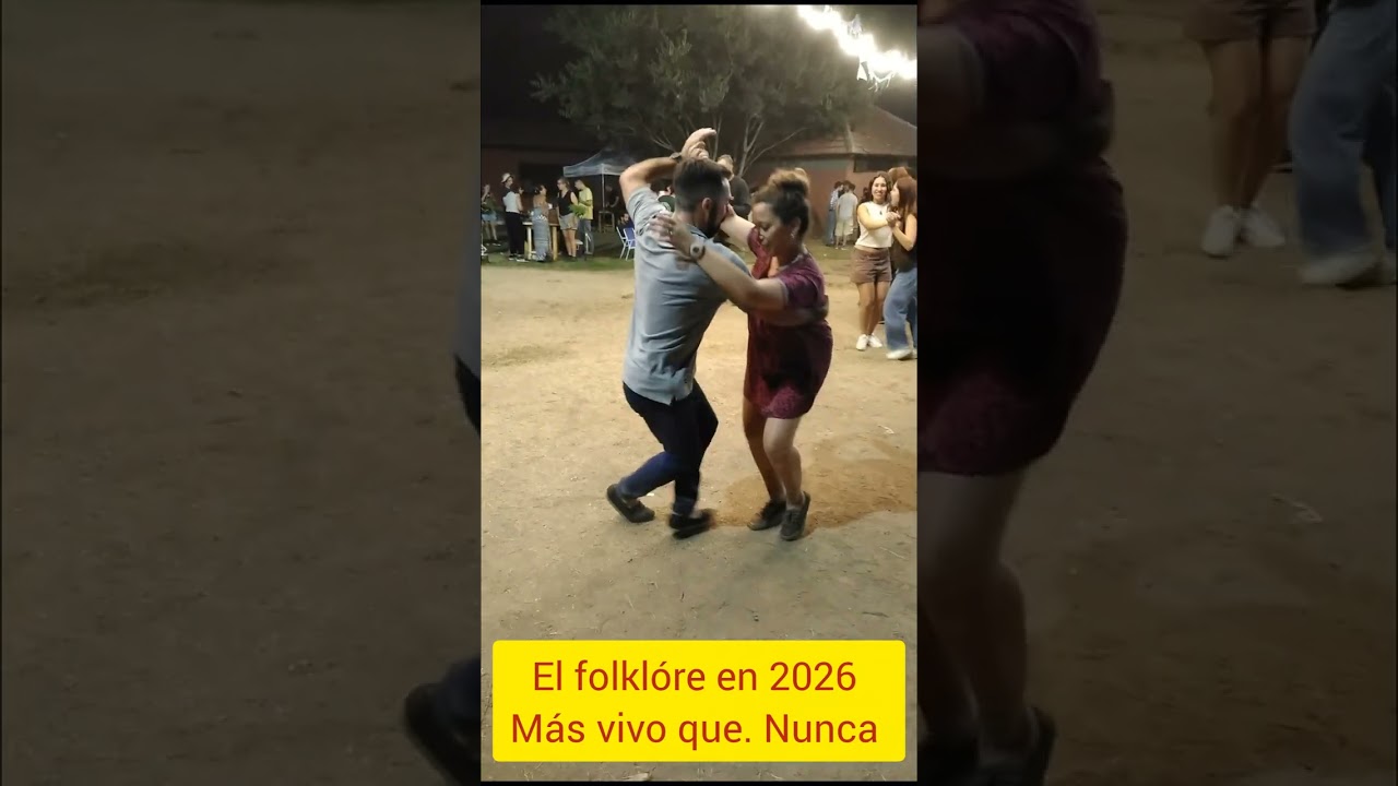 Viviendo el folklóre argentino con fuego.
