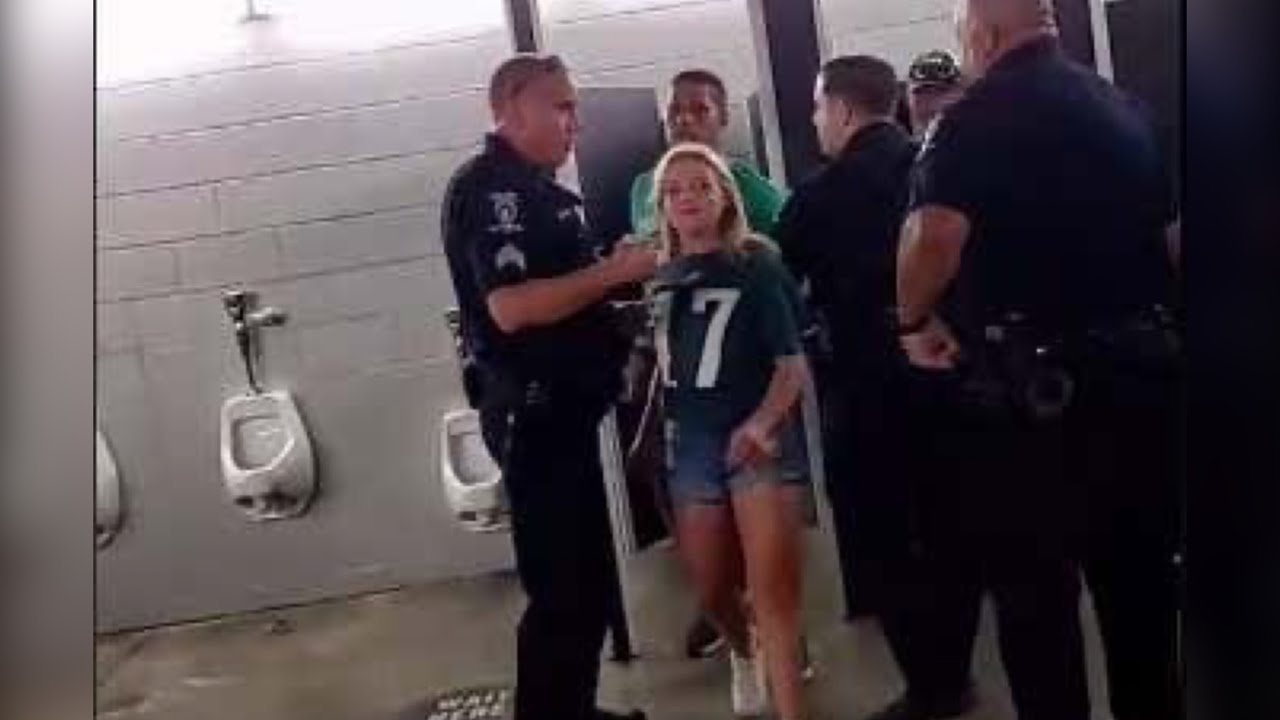 Eagles Fans Couple Arrested For Fu king In A Toilet Stall YouTube