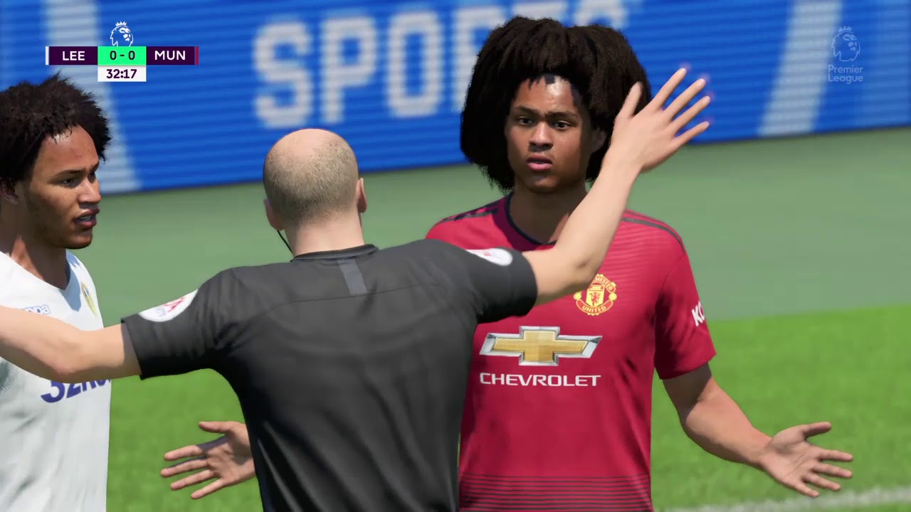 FIFA 19: Leeds United vs Manchester United
