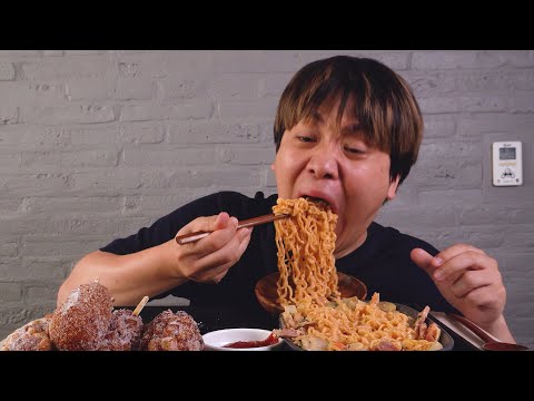 [MUKBANG/ENG] Rose Shin Ramen & Corn dog