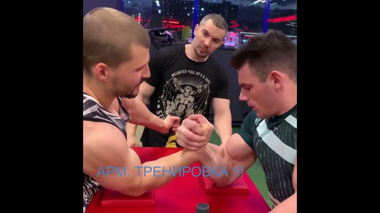 Андрей Качалин бицепс