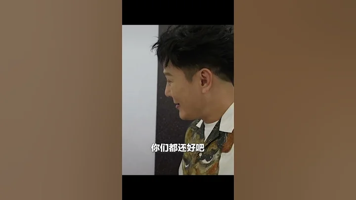 三年之约，双向奔赴！曾奋战在武汉抗疫一线的护士李含，通过央视新闻许愿希望能得到偶像张信哲的签名。这回，心愿真的实现了 - 天天要闻