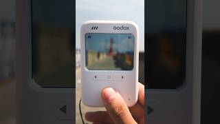 No preview screen! Transparent viewfinder camera Godox C100
