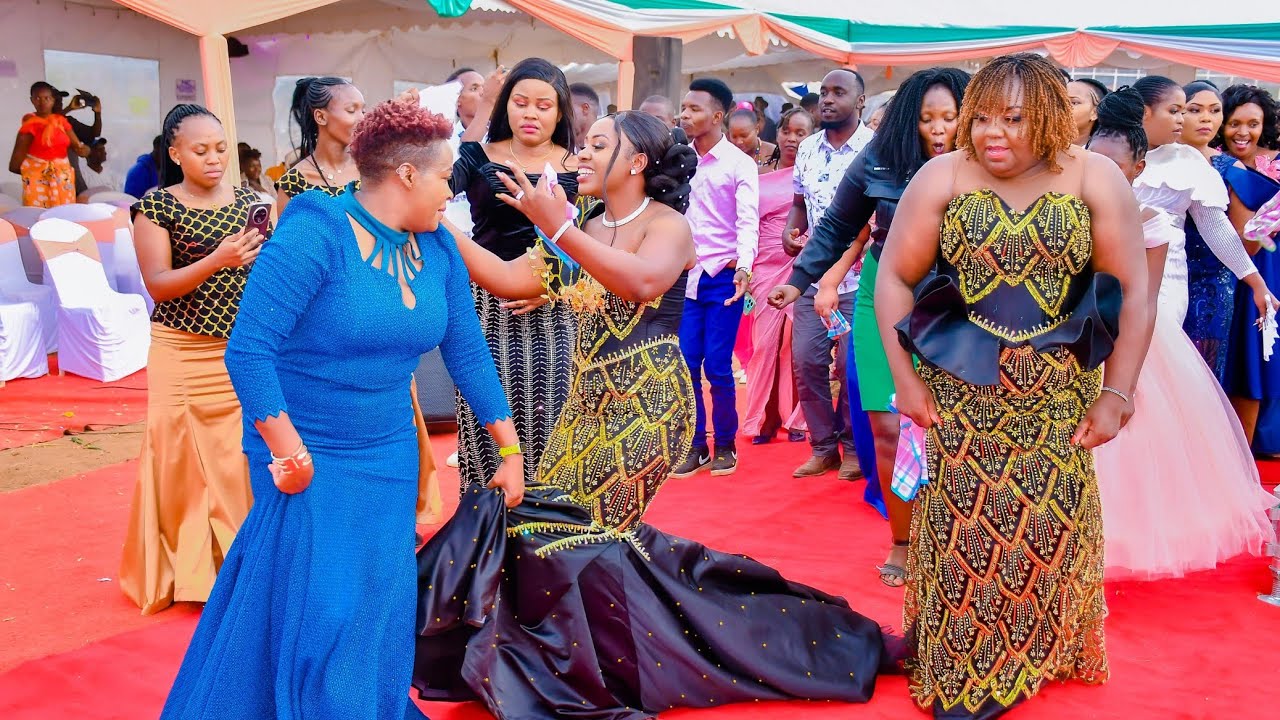 PINKY LIVE AT FAITHCATE HOUSE WARMING AT  MUUTHA IN MUTOMO AREA.....