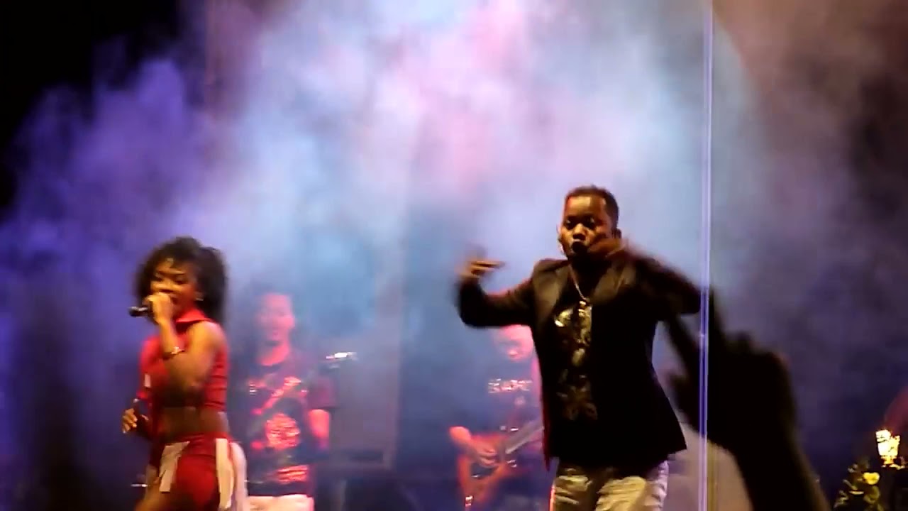 JERRY MARCOSS - LAISSE PASSER à La Réunion (LIVE) - YouTube