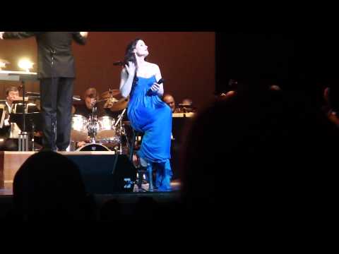 Idina Menzel -