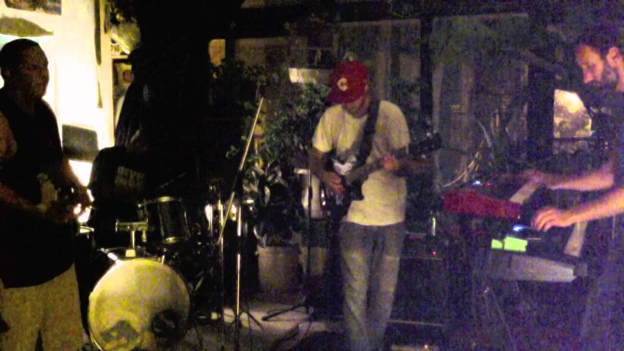 reggaetón INWORD - Neva Do Wrong - live @ Rising Sun studio June 17th 2011