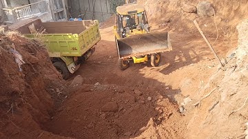 JCB 3dx Xpert Loading Mud in Trolly New Holland 5500 got Fired while Running Eicher 485 Mahindra 275