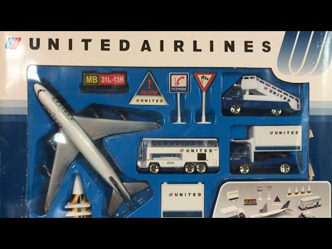 Daron United Airlines Airport Playset Review - YouTube