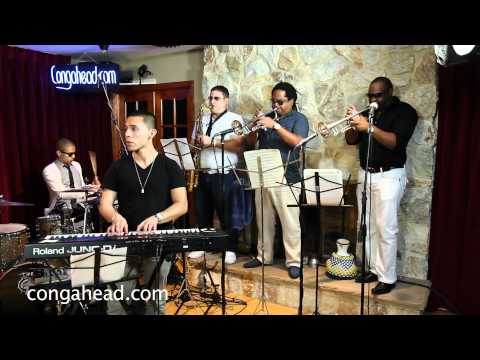 Gerardo Contino performs Siempre Latino for congah...