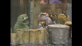 Classic Sesame Street  Oscar Leads The Grouchytowners On A Tour