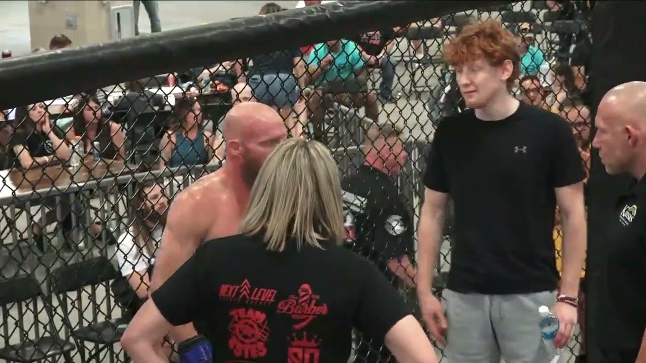 Matt Guymon Vs. Hunter Gore - Catch small glove KB- C3 - FOTN