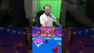 Was gonna Play Fall Guys on Xbox One but Cos it's Updating i'm Playing it on PC