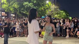 Ca Sĩ Châu Dương cùng Dancer đình đám nhất đêm qua gây bão với Hit "Khi Nào" náo động phố Nguyễn Huệ