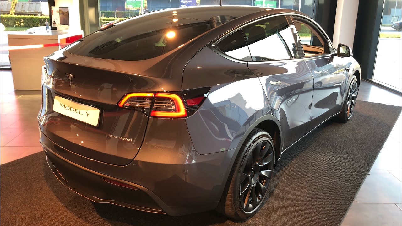 Tesla Model er den endelig i Danmark! - YouTube