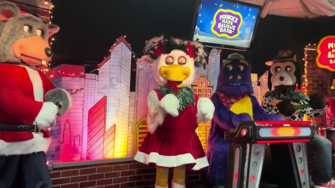 Cookies For Santa- Chuck E Cheese  “HICKSVILLE,NY”