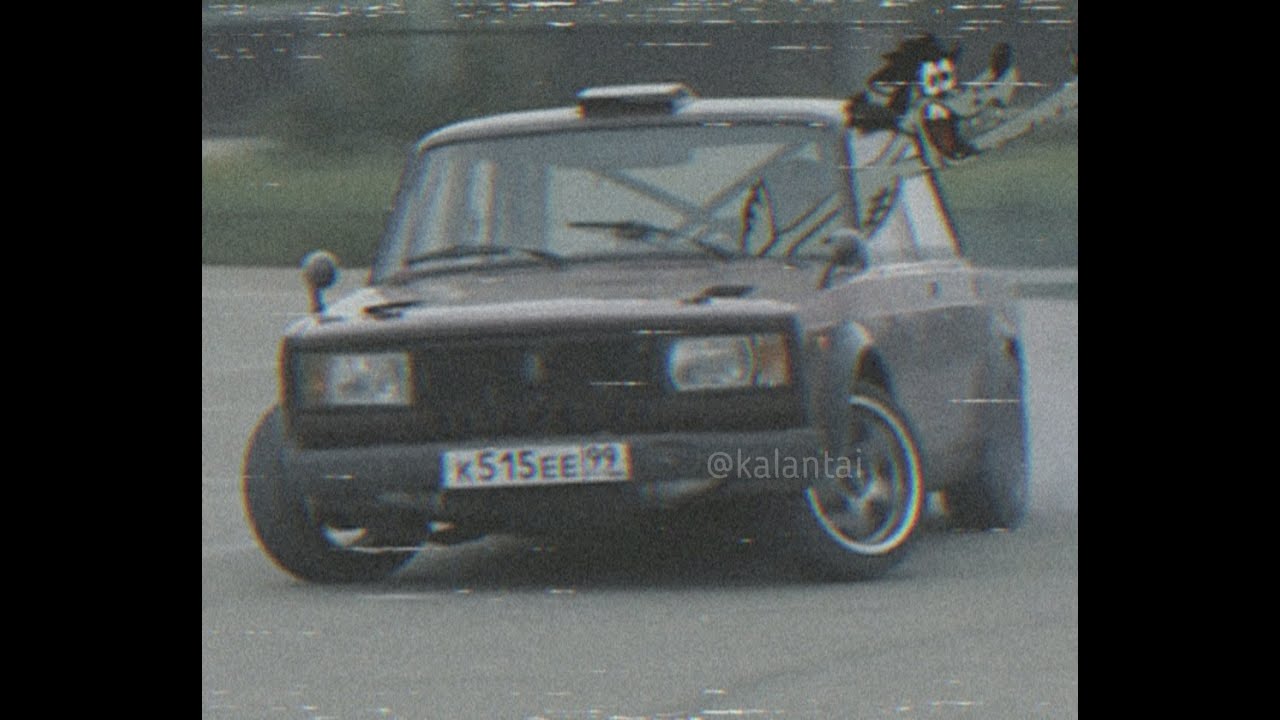 Машины дрифтят под фонк