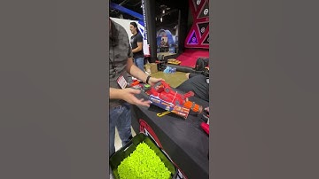Unboxing a Blaster at Chicago Fan Expo thanks to Dart Zone Blasters