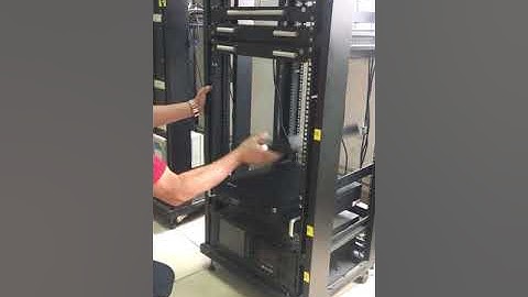 【ANNSO】1U sliding Rackmount monitor (stored in vertical position)