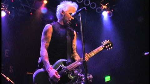 Mest - The Show Must Go Off - Live @ The House Of Blues [DvdRip] (part 1)