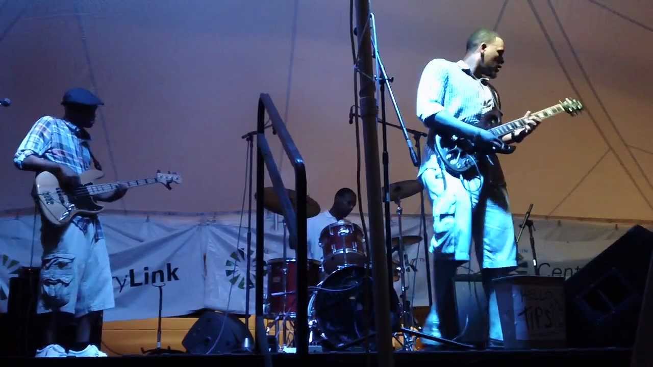Jarekus Singleton Mississippi Blues, Festival of Discovery 2012 YouTube