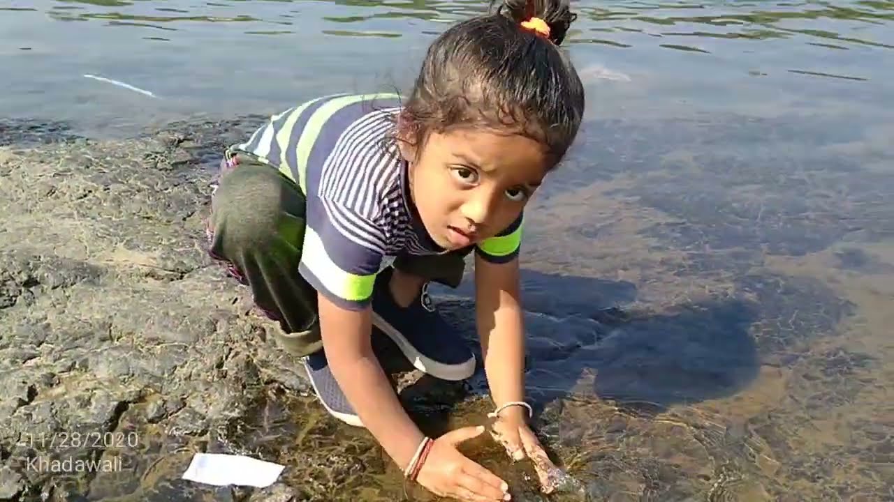 jina isika ka name hai.,  With the Bank of Khadavli River