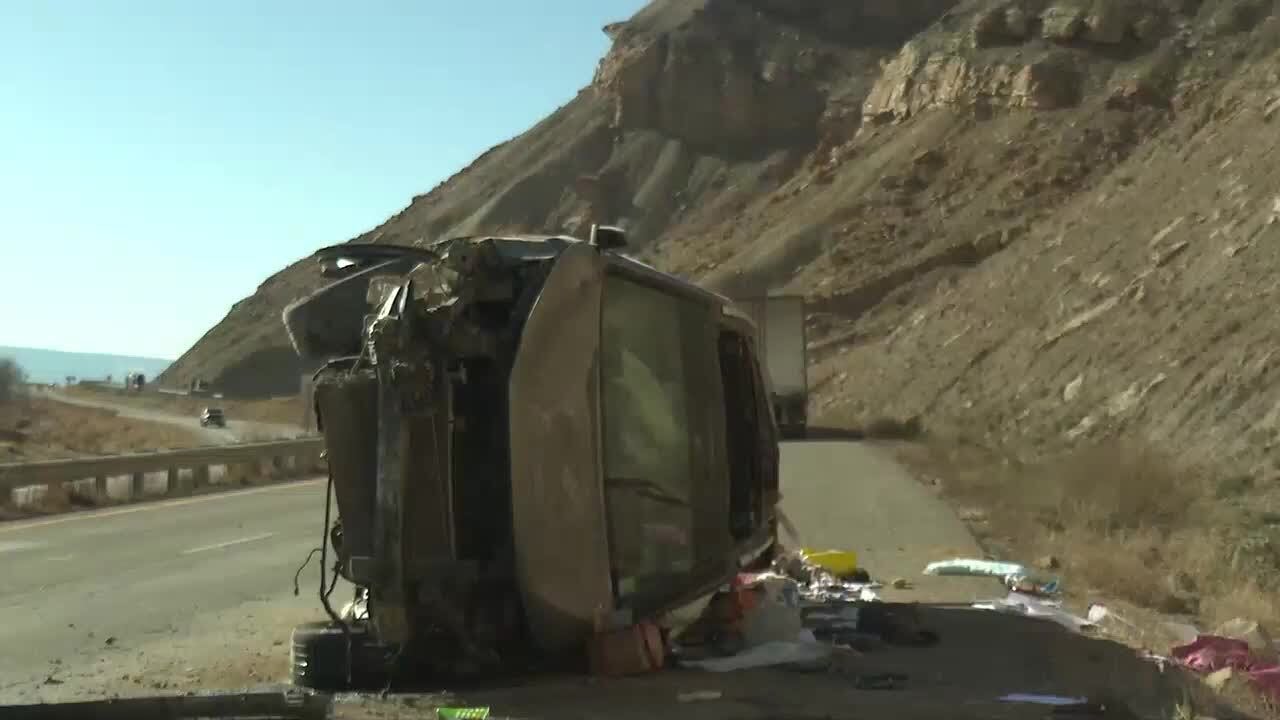 Rollover vehicle crash shuts down part of I-70 near Palisade - YouTube