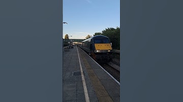(VOLUME WARNING) Class 82 DVT and class 67 at prestatyn with tones #tfw #dvt #class67 #prestatyn