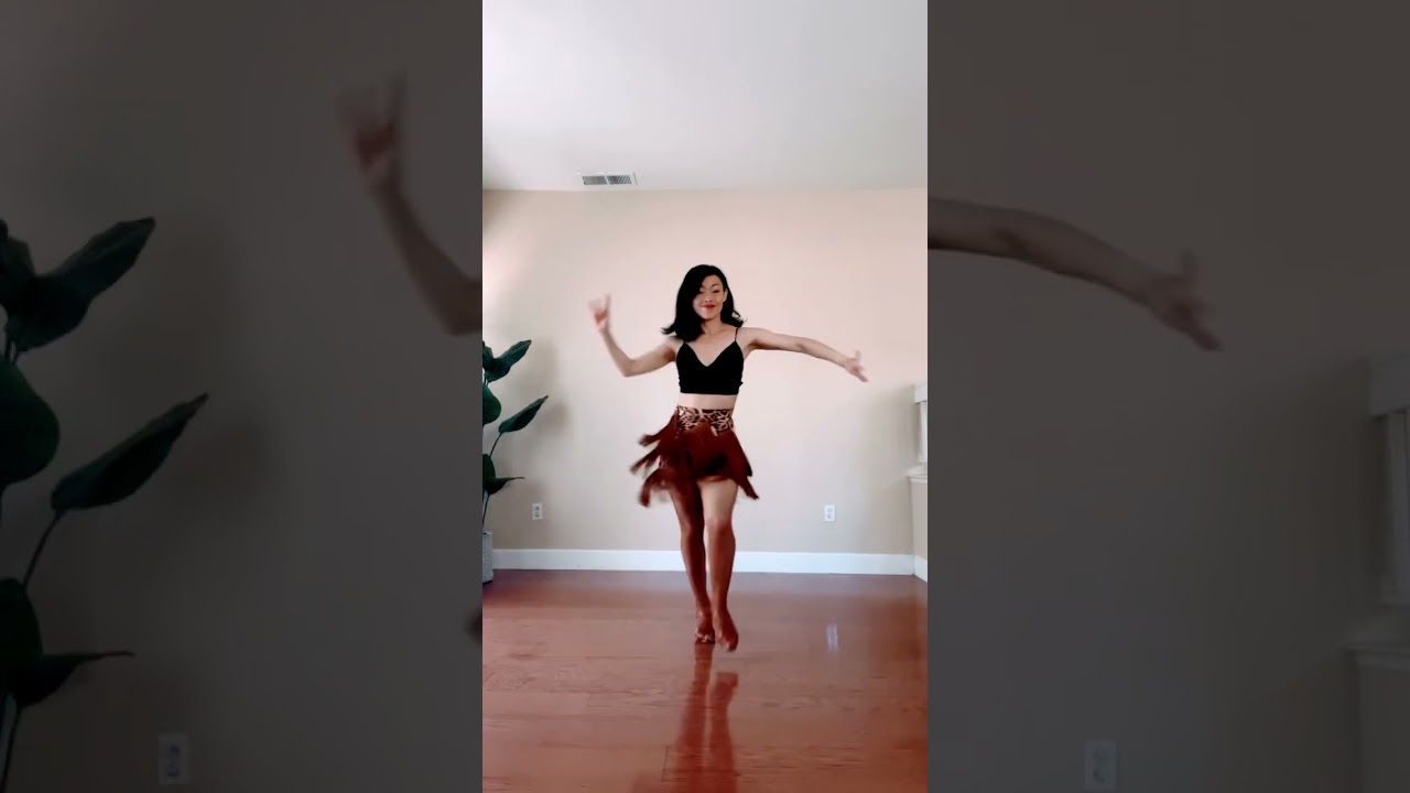 Girl does Lambada Samba 