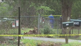 Man found dead in front yard in Conyers