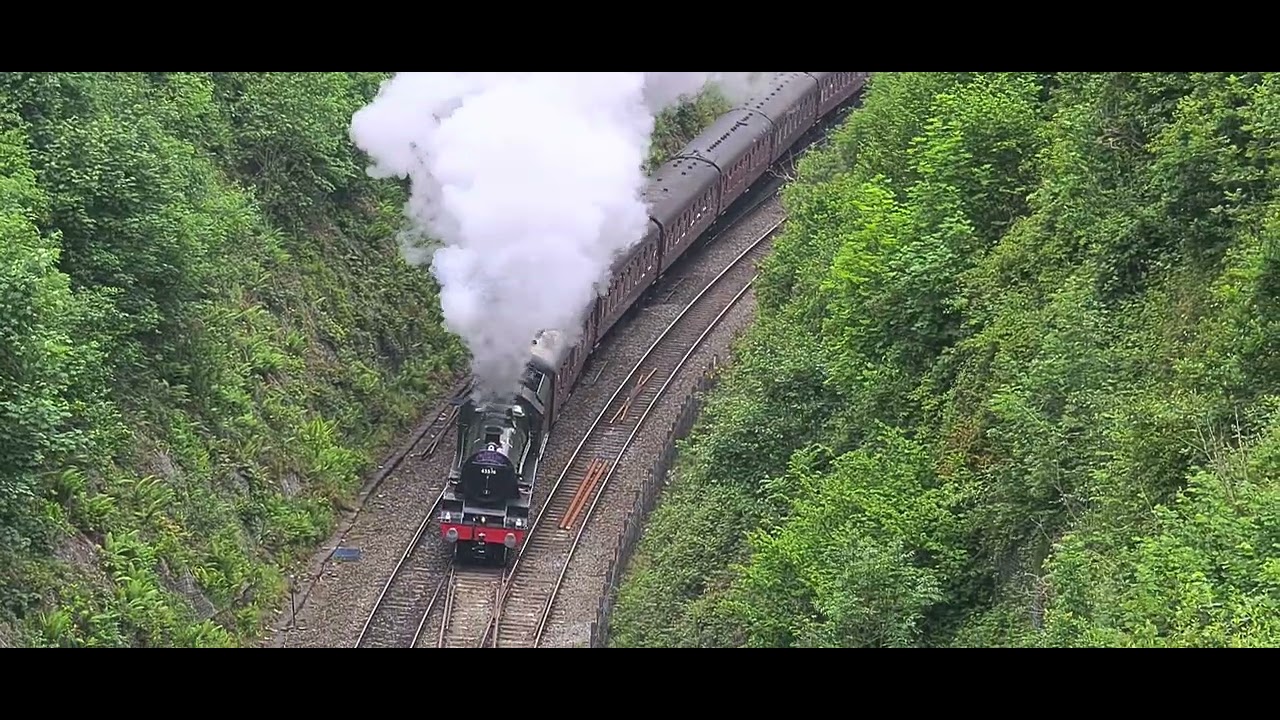 Jubilee Buxton Spa Express returning to West Ealing, 4th June 2022, Platinum Jubilee weekend.